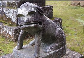 reonocc's tweet image. 毎週水曜日 #柏崎日報 #呑んべぃ親父の独り言。2月4日は「はじめ狛犬」。神社めぐりをしていると、「なんじゃこりゃ」と、思わず笑ってしまう異形な獅子狛犬と出会うことがある。このゆるキャラ？みたいな奴らが生まれた真相を語ります。是非ご一読下さい。