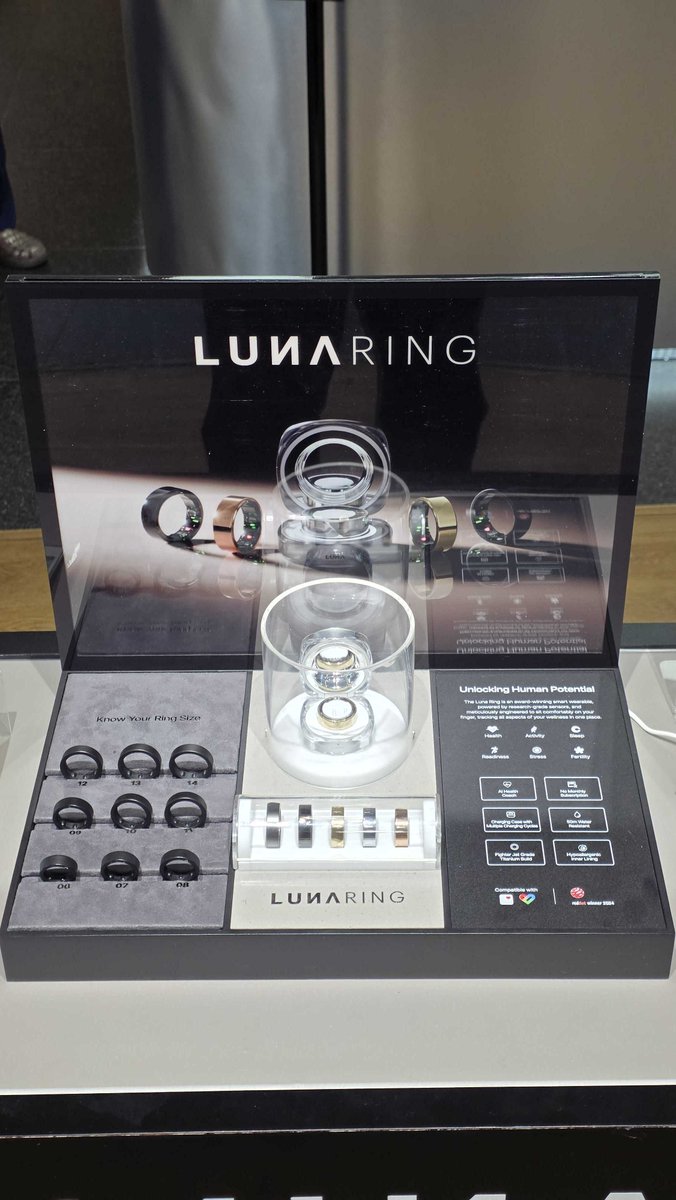 thelunazone_'s tweet photo. Find us at @425DEGREE, Thailand !!

Visit the store, explore the ring in person, and find your perfect fit ! https://t.co/AHyvNaUh9O
