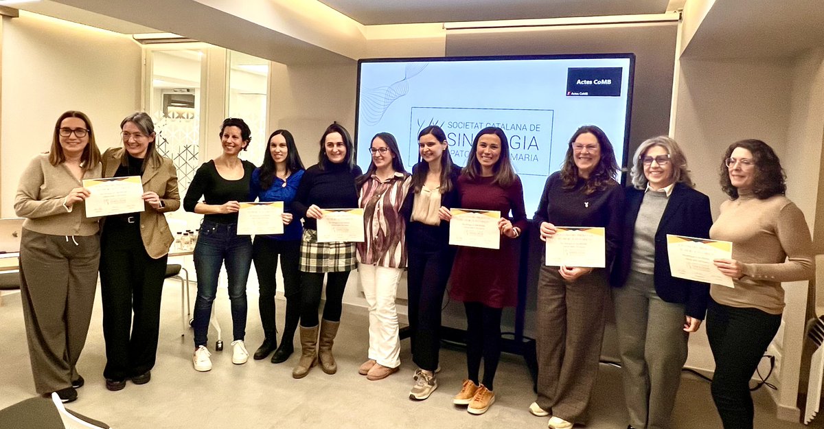 hospitaldelmar's tweet photo. #DiaMundialContraElCàncer

La @scsinologia premia el projecte #AIWaveMar, un model d'#IA desenvolupat a l'Hospital del Mar

Al concurs 'Presenta el teu projecte en 5 minuts'

#InnovacióMAR #mamografia @DibiXarxa @maiques_joe @CleaBianquis 

https://t.co/OCpnZzxv3W https://t.co/AqnKUmvTMX