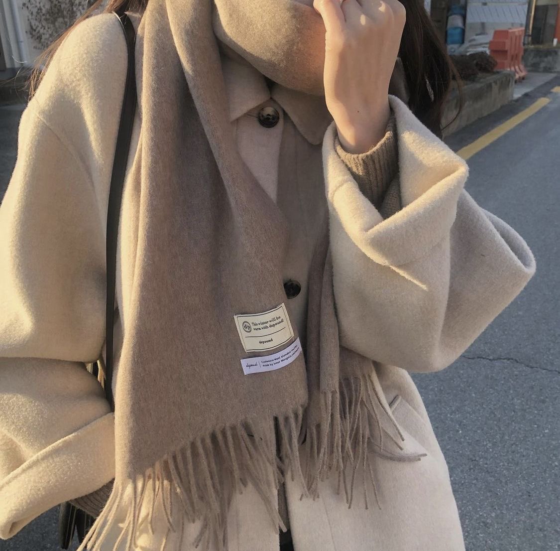 pinkmoxhi's tweet image. 코트 잘 고르는 법은 “비싼 거 사라”가 절대로 X
살 때마다 고르기 어려우신 분들을 위해
타래로 예쁜 코트 찾는 팁 정리해봄 ↓