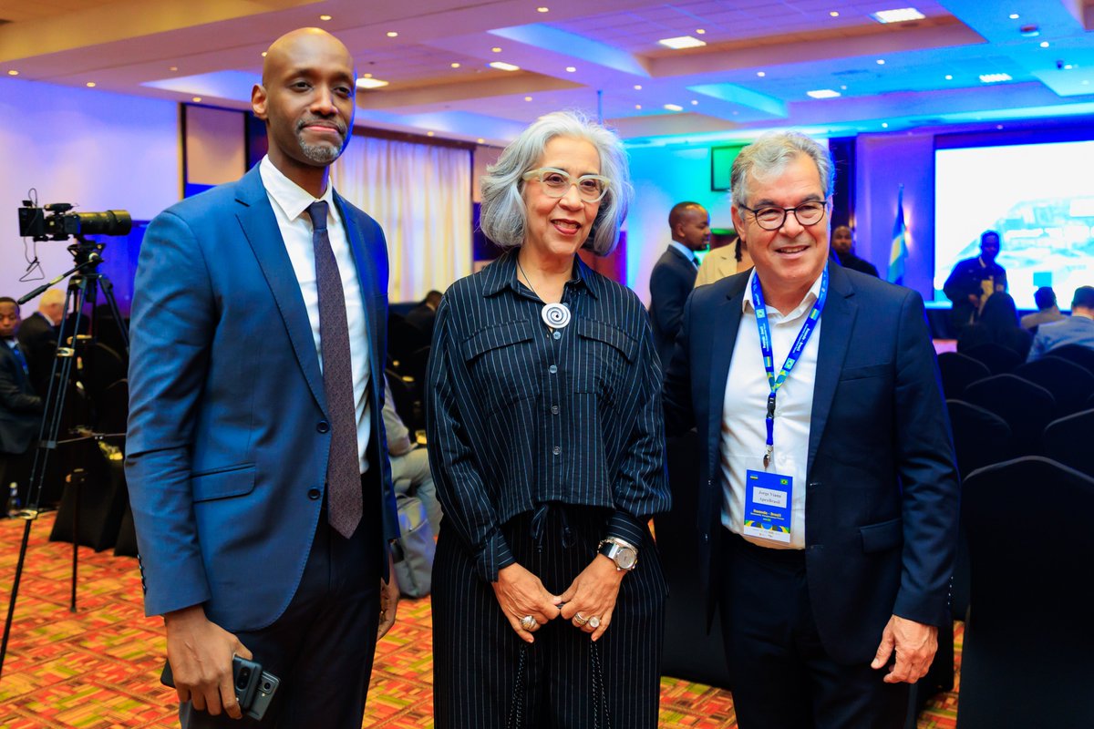 rbarwanda's tweet photo. PHOTOS

The Rwanda–Brazil Economic Cooperation Forum is underway in Kigali.

Organised by the Rwanda Development Board and the Brazilian Exports Promotion Agency (APEX‑Brazil), the forum brings together government and business leaders to boost bilateral trade, investment, and private-sector partnerships. #RBANews