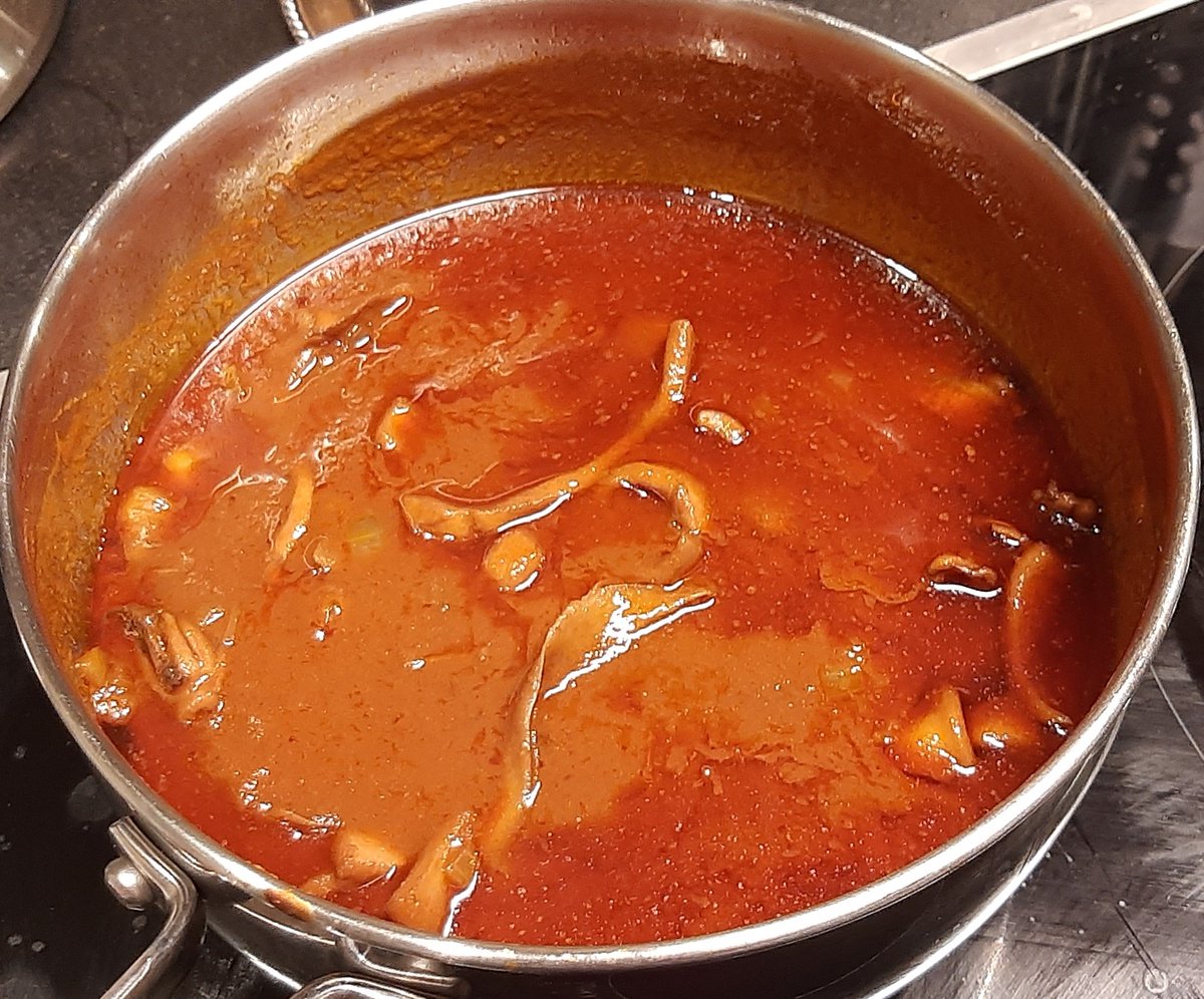 VittorioMerlo's tweet photo. Tagliatelle al sugo di calamari https://t.co/eYRzM14ts8