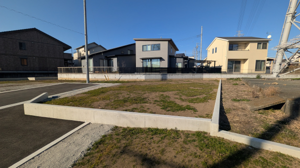 長泉町で、すぐに家づくりを始めたい方へ。
「待たなくていい」×「歩いて暮らせる」希少な好条件地！

✅ 今すぐ着工できる！ 造成完了済のため、即引渡し…
#第一開発株式会社 #駿東郡長泉町 #上土狩 #土地 #不動産
daiichi-k.com/estate/ebl/394…