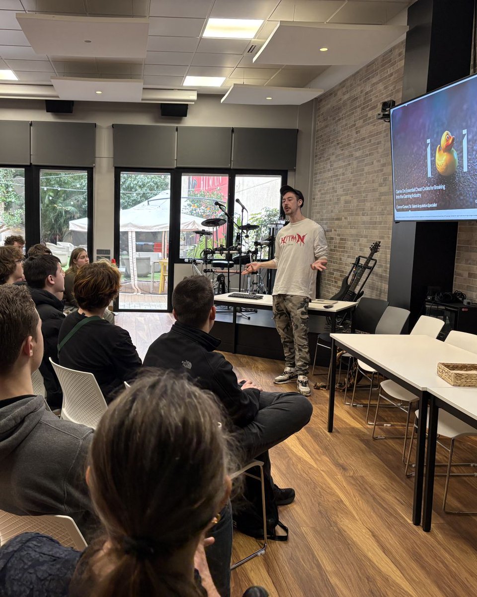 IO Interactive tweet media