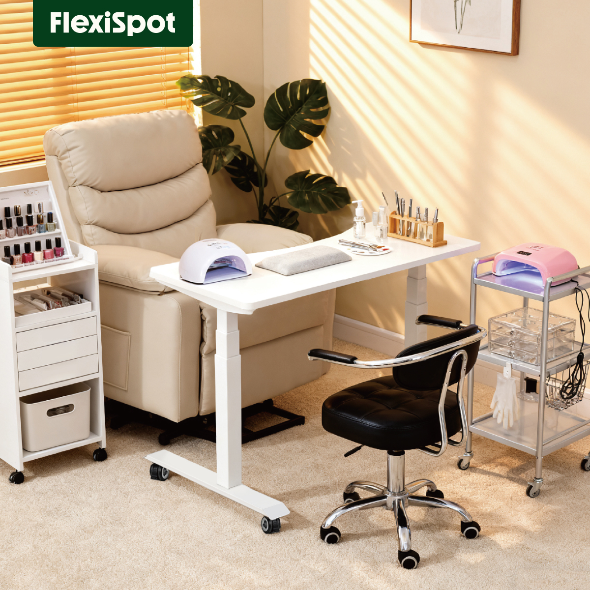 ネイル作業に最高なネイルテーブル • C1206、ちょっとだけ先行公開