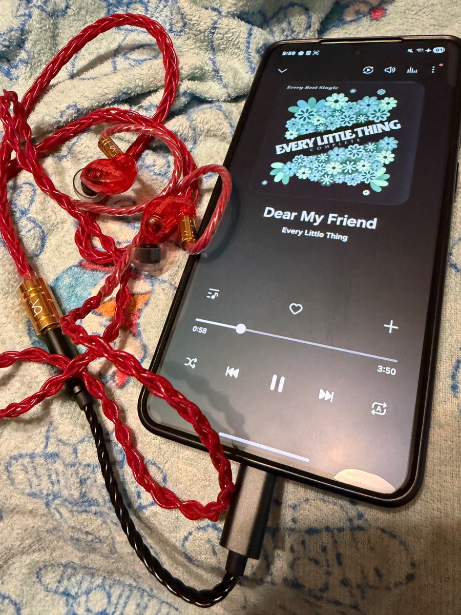 nex16349225's tweet image. SE215 Special Edition × Beat audio Vermilion 8 wired とスマホで久しぶりに