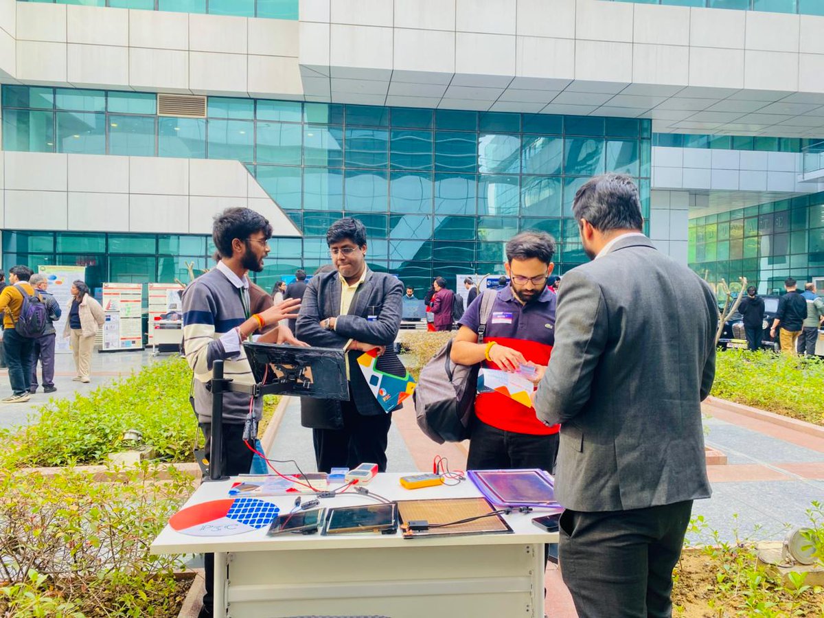 P3CTSL's tweet photo. Showcased MySun Glass &amp; MySun Flexible at BUILD-FITT Delhi! 🚀
Fully indigenous technology, developed and manufactured in-house.
Proud to be building clean energy solutions Made in India. 🇮🇳
Thanks @FITT_IITDelhi &amp; @Boeing for this platform!
#Innovation #CleanEnergy #MakeInIndia https://t.co/fdjQ80jZLV