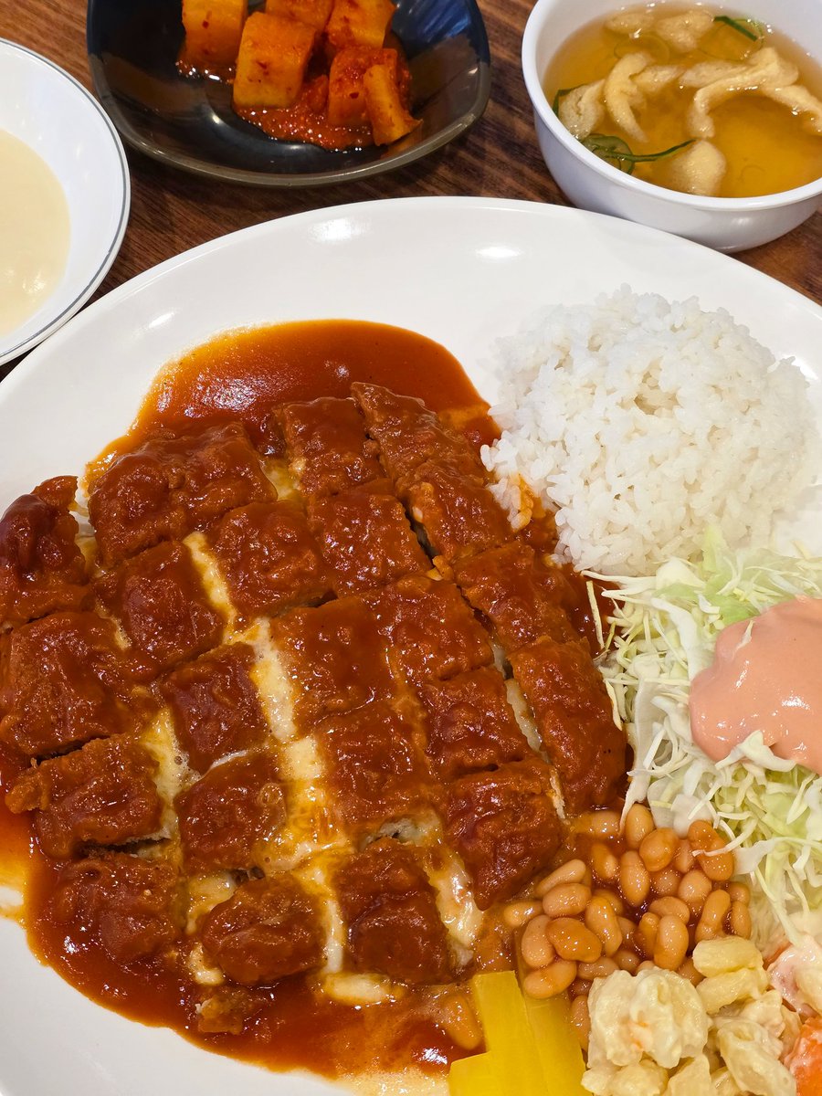 Oneul__Yamyam's tweet photo. 치즈돈까스대박 https://t.co/yNuZqncfGB