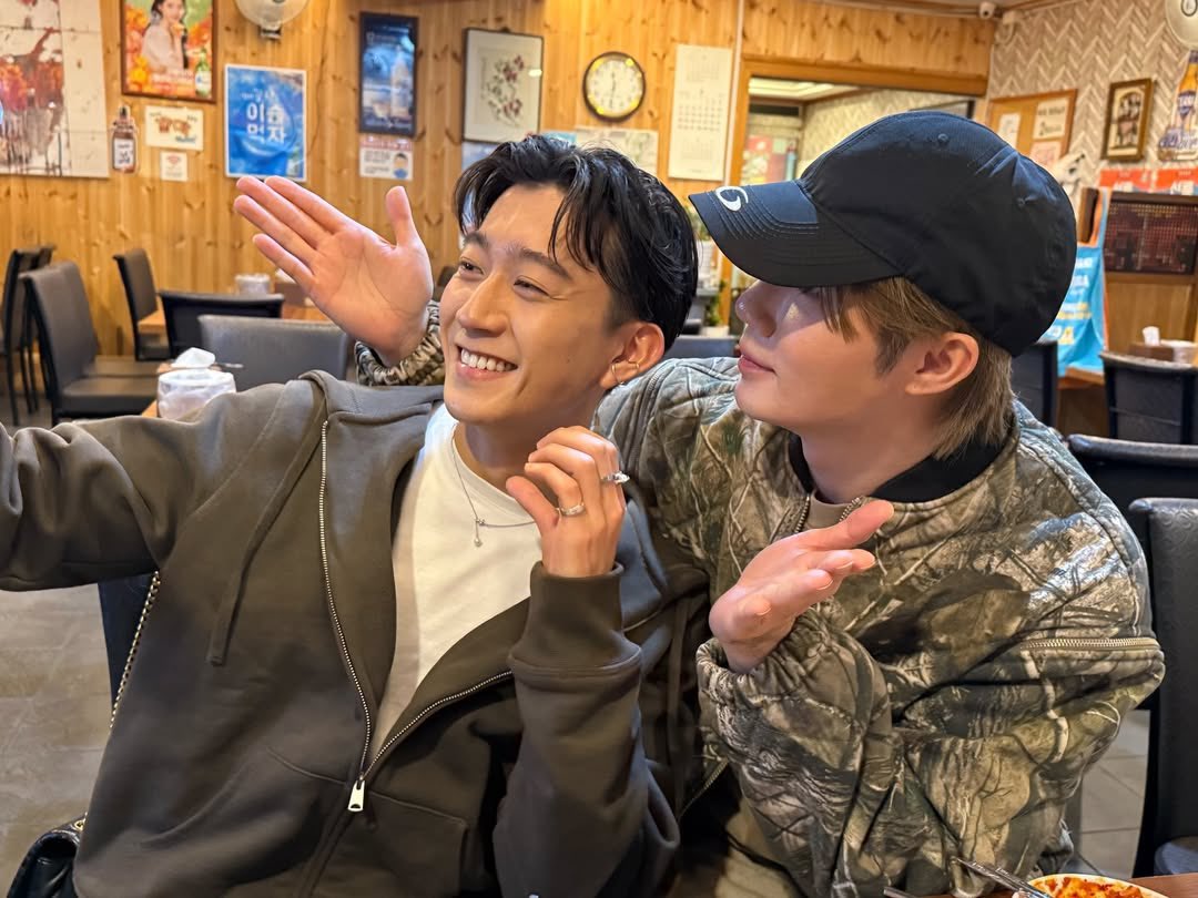 jinyuscums's tweet image. I love gay people &amp;lt;3