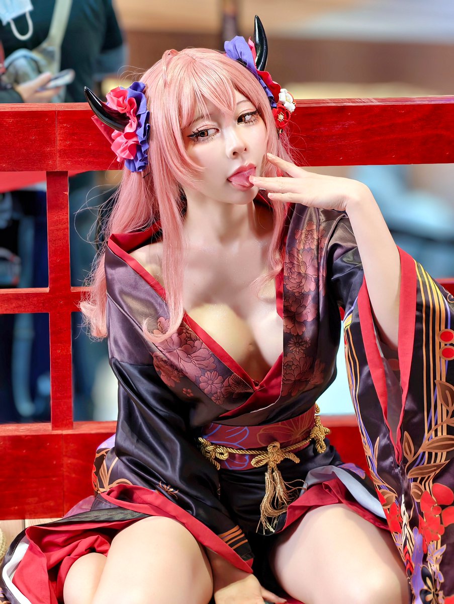 DannyChen192's tweet photo. 2026台北電玩展 紫玥桃 Skauramomo 台灣COSER 
攤位 棕色塵埃2  
#手機攝影
#台北電玩展2026 #棕色塵埃2 #vivo #x200pro #skauramomo #紫玥桃 #陳政裕 https://t.co/xYpG8tSygM