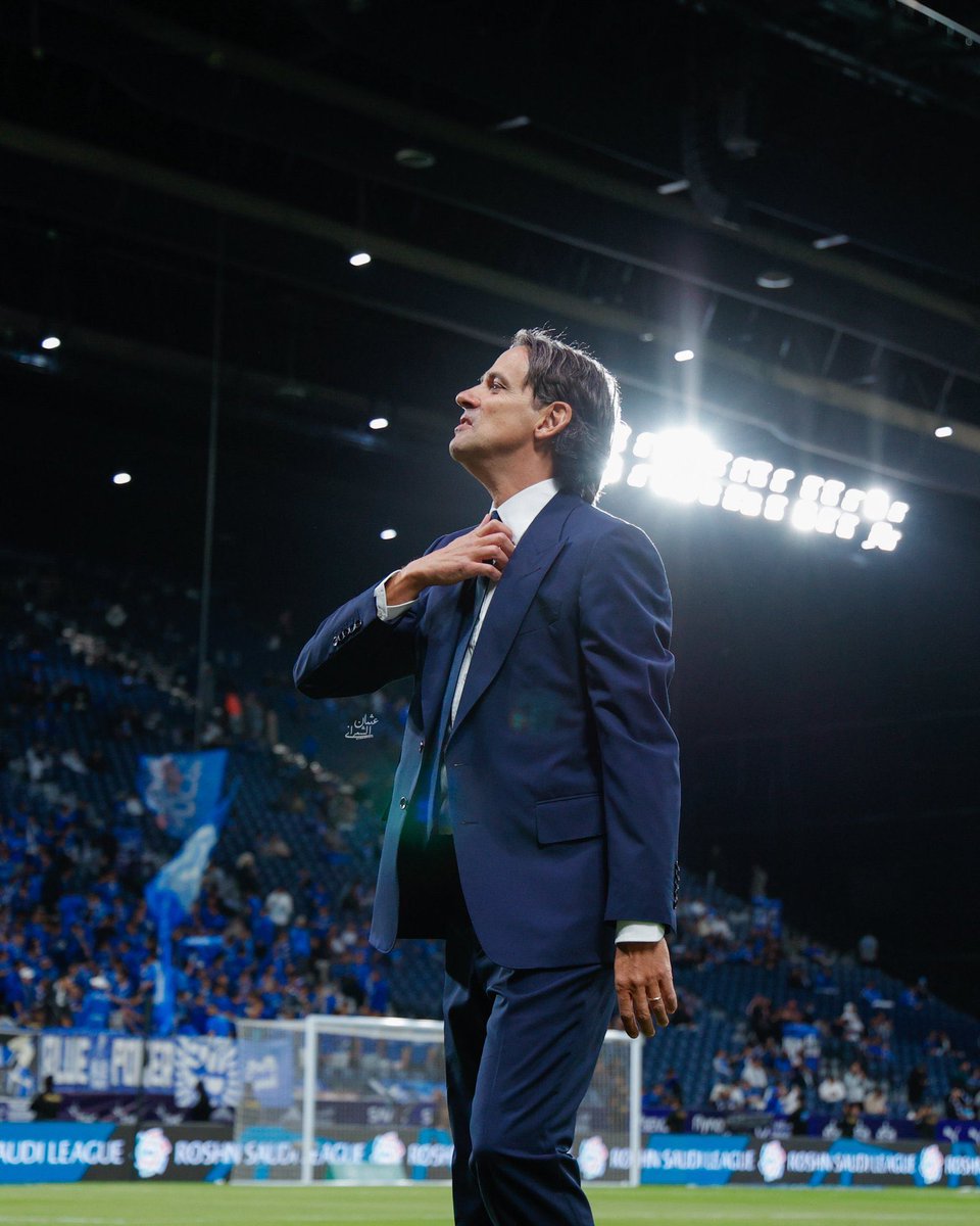 SINHfc's tweet photo. انزاغي تحصّل على فترة انتقالات شتوية مايحلم فيها بحياته مع جميع الأندية اللي دربها 

بل وحتى تتفوق على فترات الانتقالات الصيفية مع جميع الأندية اللي دربها وهي "فترة شتوية"

كل ما أنتظره منه في المباريات القادمة أني أشوف هلال هجومي هلال ممتع هلال لا يبحث عن تأمين مناطقه الدفاعية فقط 

ما أنكر دفاعنا تحسّن معه ولكن أشتقنا للهلال اللي نعرفه