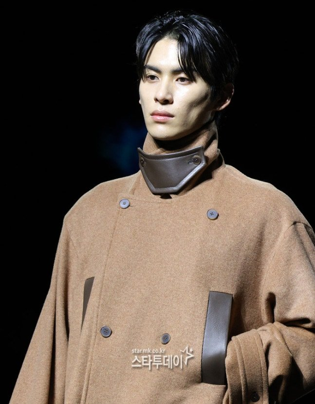 #TAEYANG from #SF9 as the runway model at Seoul Fashion Week 2026.