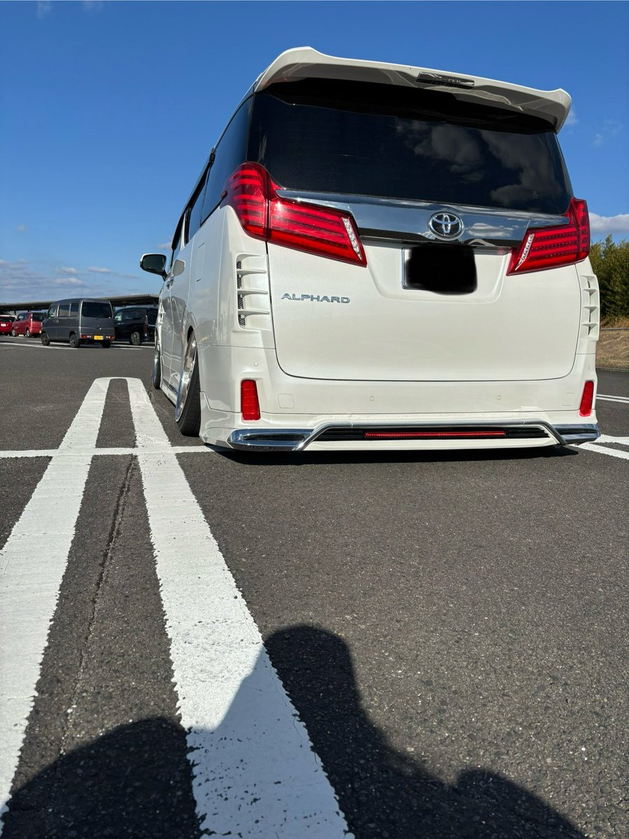 __garuchan_'s tweet photo. 車売ります！
アルファード30 2.5S タイプゴールド
カスタムバリバリしてます
本気で購入の方はDMお願いします
現在も使用してるので走行距離のびます
現在21100kmです
令和2年式
車検1.2年残ってます！
冷やかしコメント、DMブロ！
#車うります 
#30アルファード

そのままイベントで賞とれます！ https://t.co/AanyWhBrty