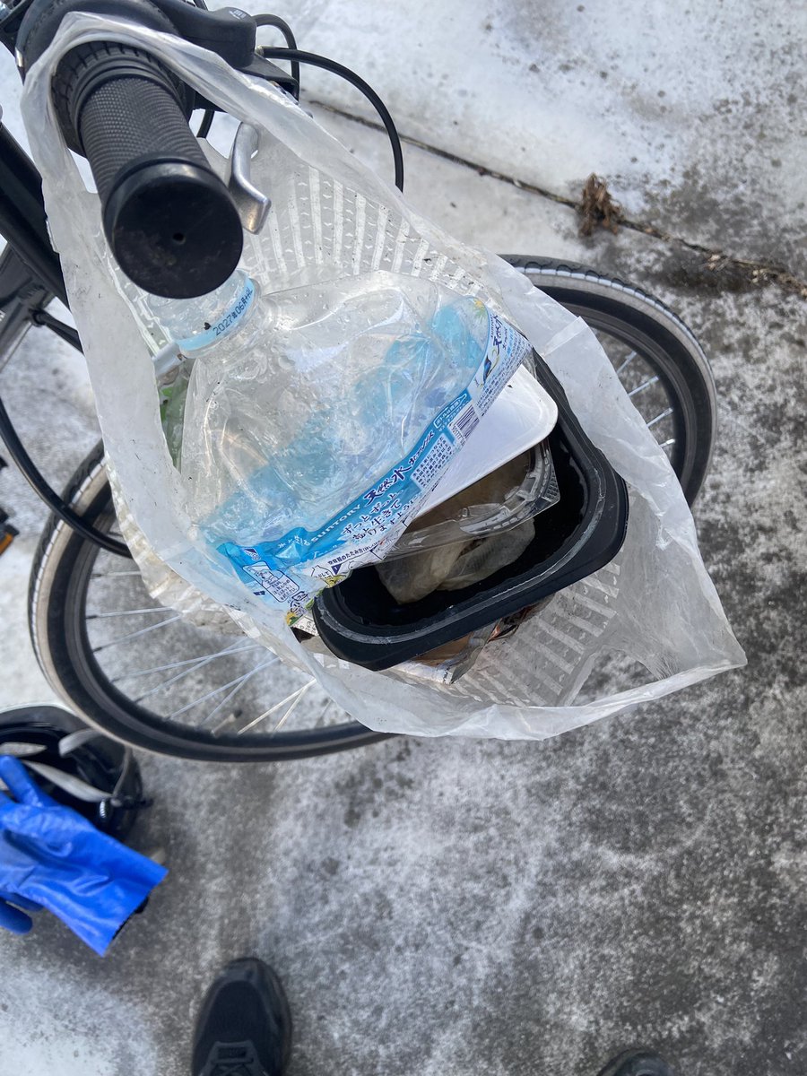 ⑵/4
今朝もたくさん拾いました
#自転車通勤 #ゴミ拾い
#ゴミ拾いできることに感謝
#一袋運動
#ごみ拾い  #福拾い #ゴミ拾い
#ゴミを拾おう #ポイ捨てやめよう
#ポイ捨て
#一日一愛
#SDGs #長野県 #安曇野市 
#継美隊