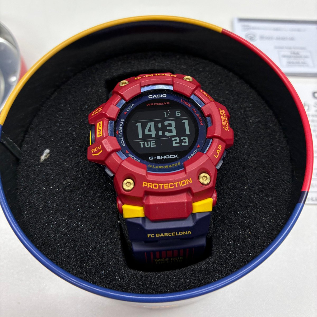 abi_jp2020's tweet photo. ✨ G-SHOCK is a global icon of Japanese innovation and toughness. Born in Japan in 1983, it was created to never break—tested by being dropped from buildings. With shock resistance, 200m water resistance, and bold design, it’s trusted worldwide!

#asianbridgeinternational https://t.co/1e2ZcUmOtx