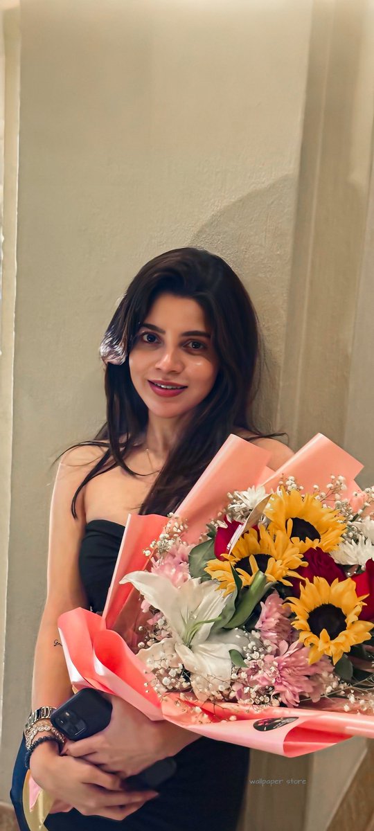 wallpaper store tweet media