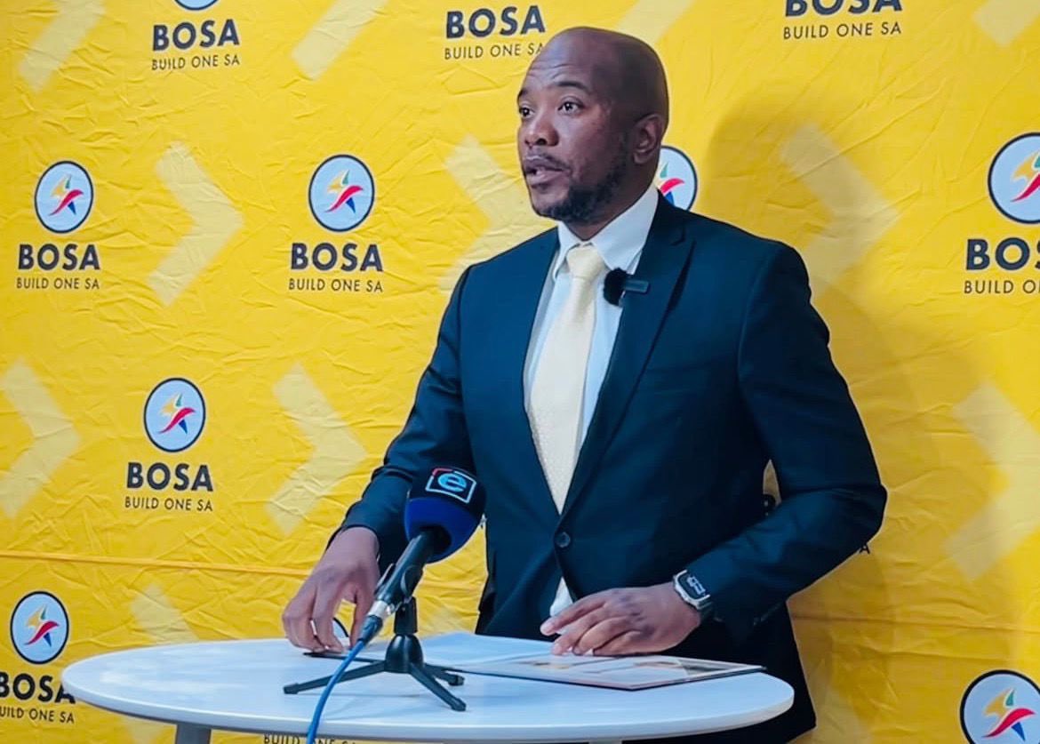 Under Mmusi Maimane’s leadership, the DA achieved 3 622 531 national votes in 2019.
Under John Steenhuisen’s leadership, the DA received 3 505 735 votes in 2024.
The numbers indicate a net decline in support. 🤣🤣