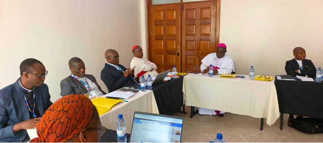RwandaCejp's tweet photo. 📢 À Kigali, la CEJP Rwanda participe à un atelier de formation de deux jours sur la communication stratégique, axé sur la pratique de la communication dans la construction de la paix...
"Une église unie pour la paix et la réconciliation dans les grands lacs"
#CEJPRwanda #ACEAC https://t.co/tSrsgFLIkb