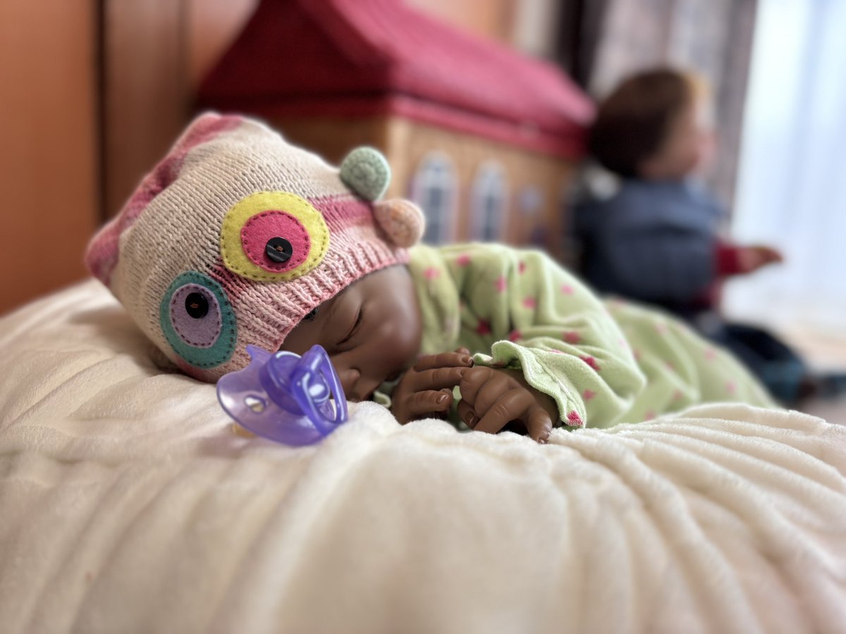 スヤスヤ眠り姫リリーちゃん リリーちゃんはリーミドルトンドールです