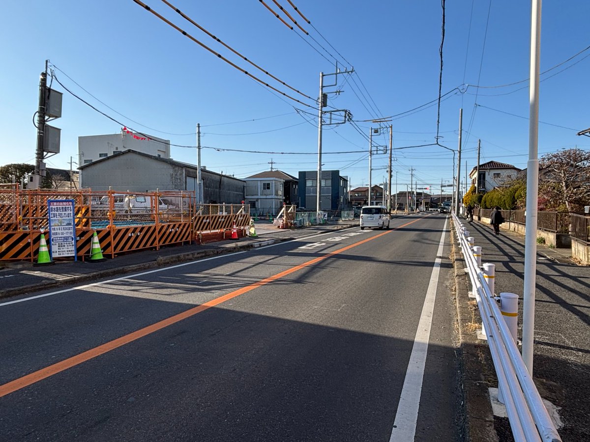 abk_chisui's tweet photo. 🚧交通規制のお知らせ🚧
📍場所：我孫子市布佐地先（主要地方道千葉竜ケ崎線、県道布佐停車場線）
🗓️期間：令和８年２月～令和９年２月
⚠️内容：片側交互通行
安全第一で誘導しますのでご協力をお願いします。
時間に余裕をもった移動をお願いします。
#abiko_city
#布佐排水区
#７工区
#交通規制 https://t.co/ZfeqYNR56l