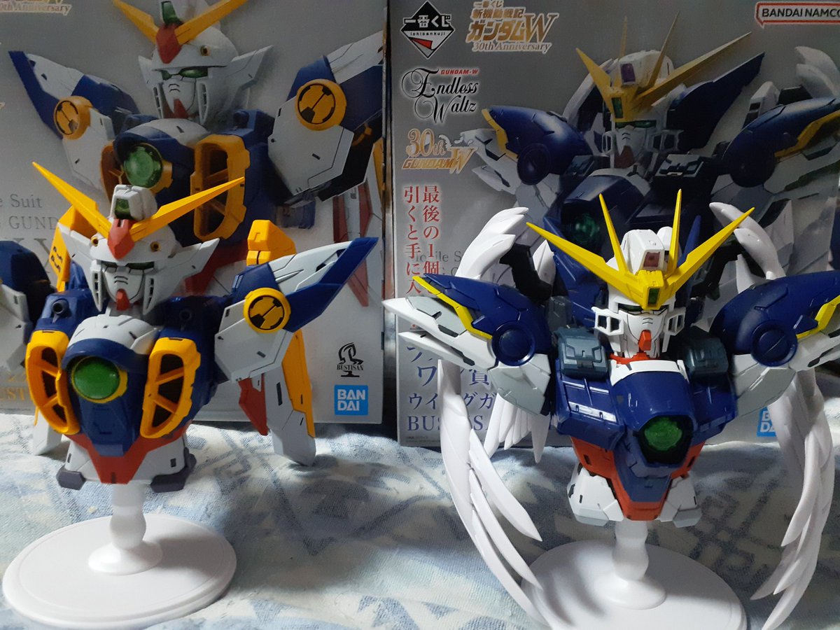 ガンダムWオンライン一番くじ やっと届いた…早速A賞とラストワン並べて 