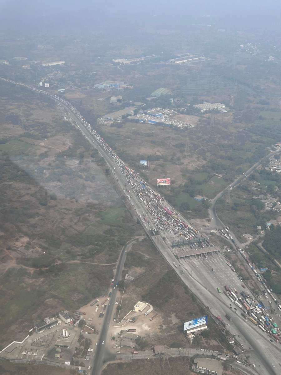 Lacs of people are stuck on the #Mumbai #Pune expressway for the last 18 hours for “one gas tanker “ . For such emergencies we need to plan exits at different points on expressway which can be opened to allow vehicles to return.  Helipads cost less than Rs 10 lacs to make  and