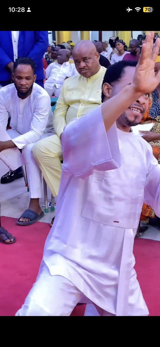 chaser_Mayo's tweet photo. @yabaleftonline This man expression dey kill me 😂…. https://t.co/lOsNgeaVKs