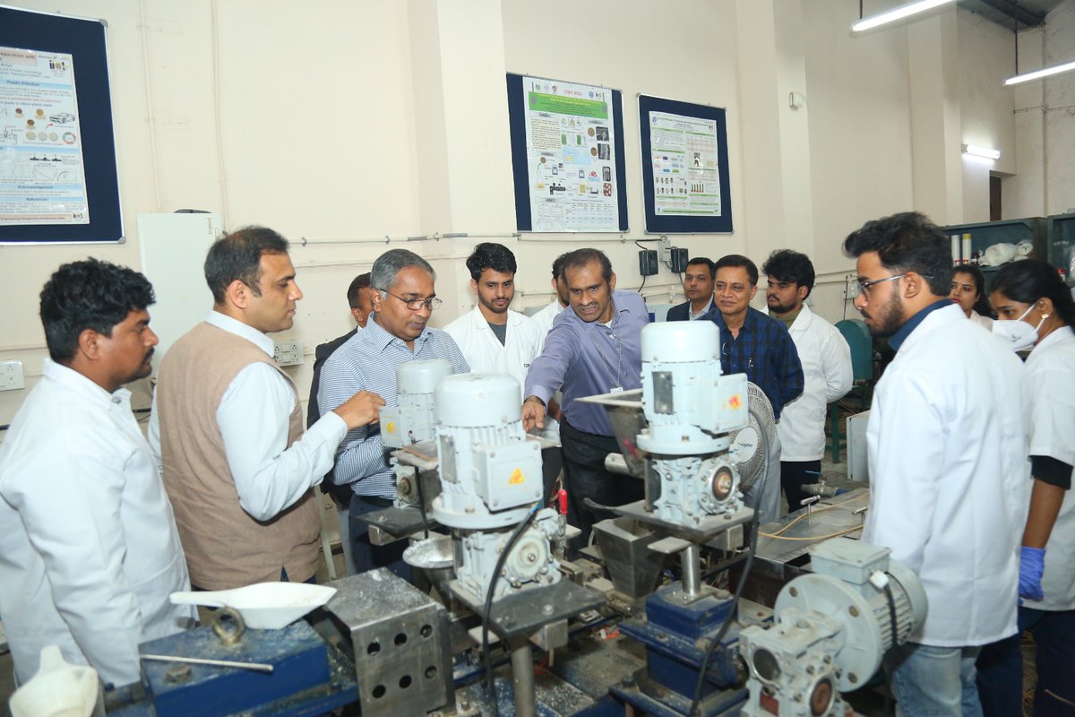 csiriict's tweet image. CSIR-IICT Successfully Transfers Natural Fibre Reinforced Plastic (FRP) Technology to JRS Fibres for Life (India) for manufacturing lightweight, durable automotive components for EVs.
@CSIRIndia @IndiaDST @AcSIR_India 
#csiriict #techtransfer #AatmanirbharBharat #makeinindia