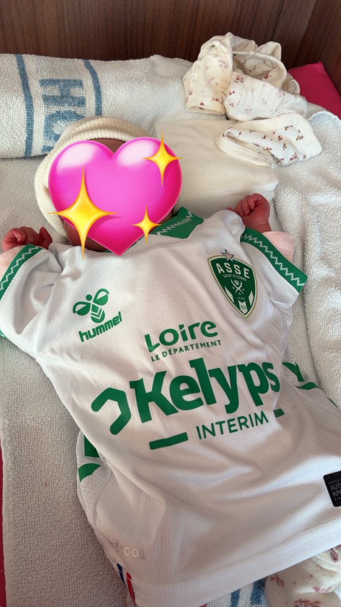 BiKBuK_'s tweet image. Mercato de dernière minute pour l’@ASSEofficiel 
Qui enregistre un renfort de taille dans son effectif avec l’arrivé de Éloïse D. Et ses 2,890kg pour renforcer les rangs stéphanois !