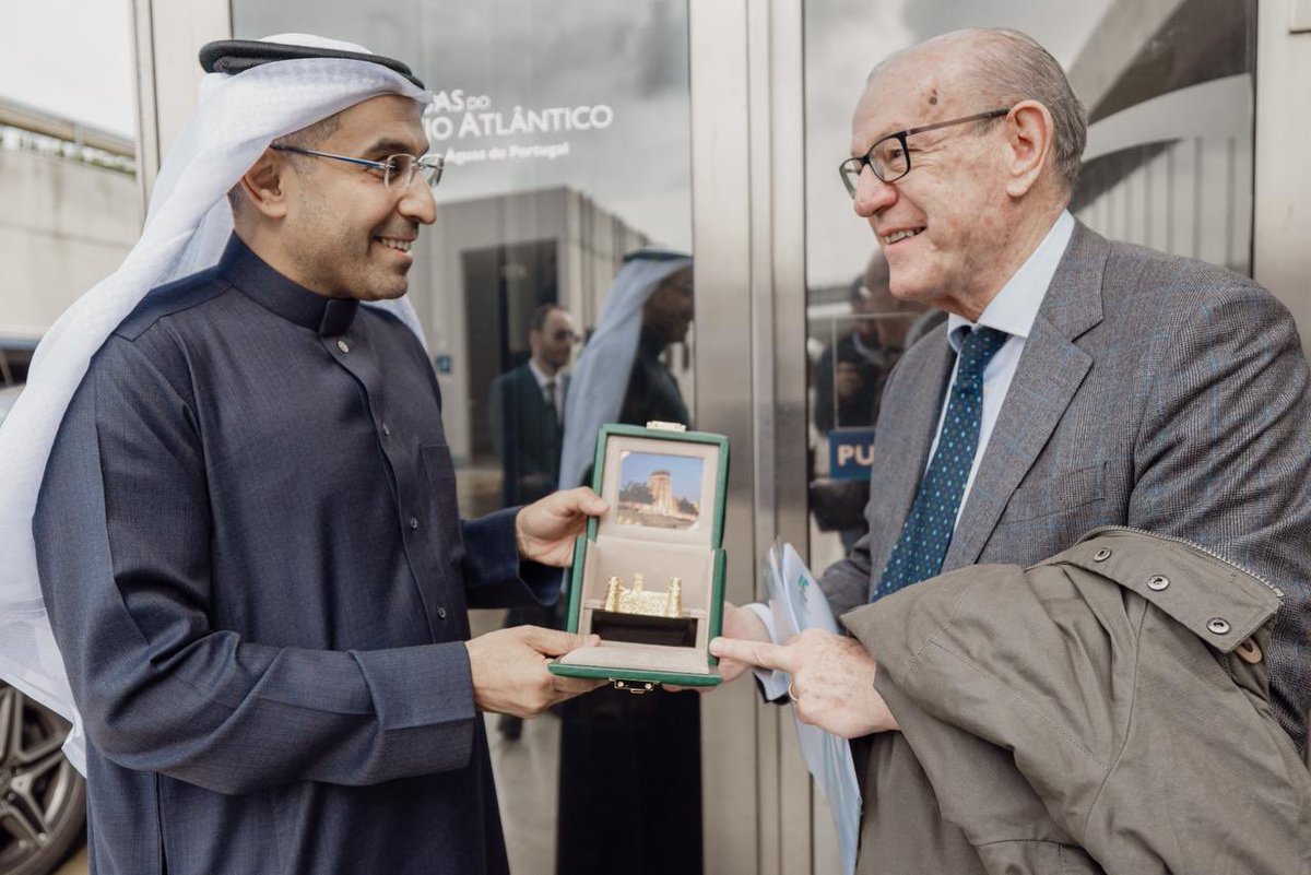 swa_gov's tweet photo. ضمن زيارة الهيئة السعودية للمياه إلى مدينة لشبونة في جمهورية البرتغال، اطّلعت الهيئة على تجربة إحدى الجهات الوطنية المتخصصة في إدارة وتشغيل أنظمة المياه والصرف الصحي، وبحثت مجالات تبادل الخبرات وتعزيز الاستدامة ورفع كفاءة البنية التحتية المائية. https://t.co/ckRj1cVONQ