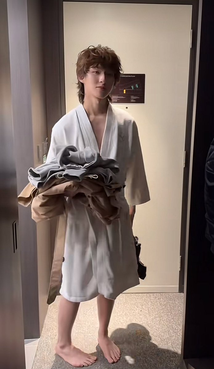 irelftn's tweet image. น้องก้องโครตร่างน้องบลูเลยว่ะวันนี้ กุจะเปนลิงให้ได้ 😭😭😭😭😭😭