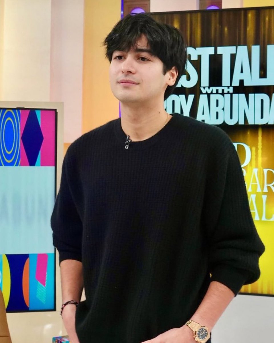dearashtine's tweet photo. TANGINA SOBRANG GWAPO LIKE GOOD LAWRD NAKAKAIYAK https://t.co/4O6papq7ZU