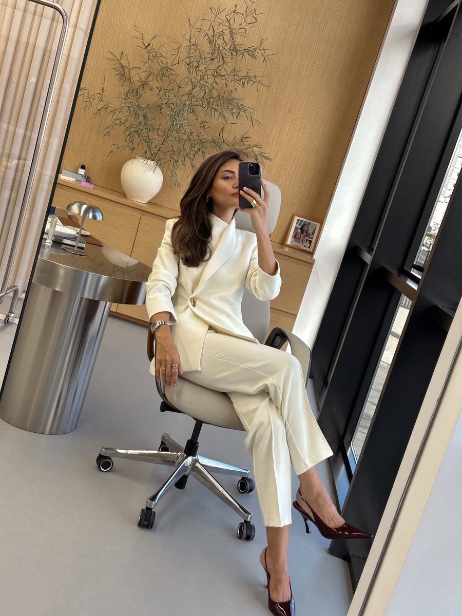 classyladylife's tweet photo. corporate outfits. https://t.co/pzPfnej90Q