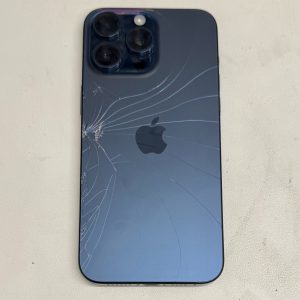 smartcool_ootsu's tweet photo. iPhoneの背面割れは直ぐに修理を！｜修理店スタッフが解説！

https://t.co/E3OdXD0FQT

スマートクール 大津テラス店

予約
https://t.co/tnO9WqgyRl

＃スマホ修理 
＃ipad修理 
＃iPhone修理
＃フロントパネル交換 
＃スマートクール 
＃ohme 
＃大津市 
＃びわ湖 https://t.co/jt4aIPsQkt