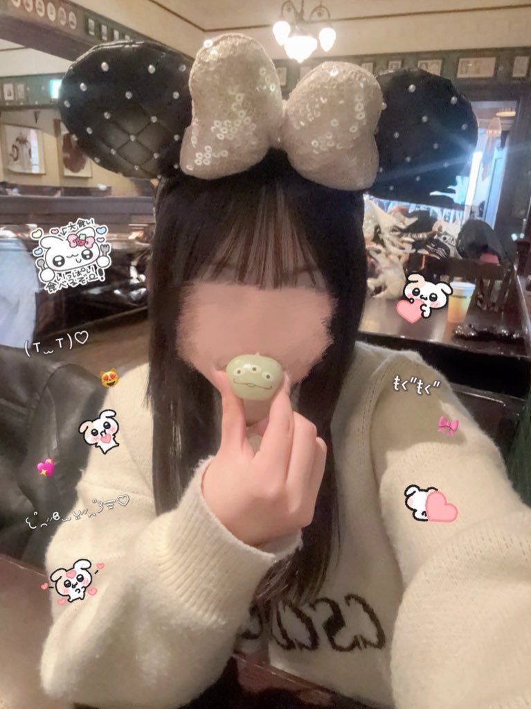 onchuu7's tweet photo. ディズニーは夜の爆食までがセット^ᴗ ̫ ᴗ^✨🩷 https://t.co/NO99ZMIhaI