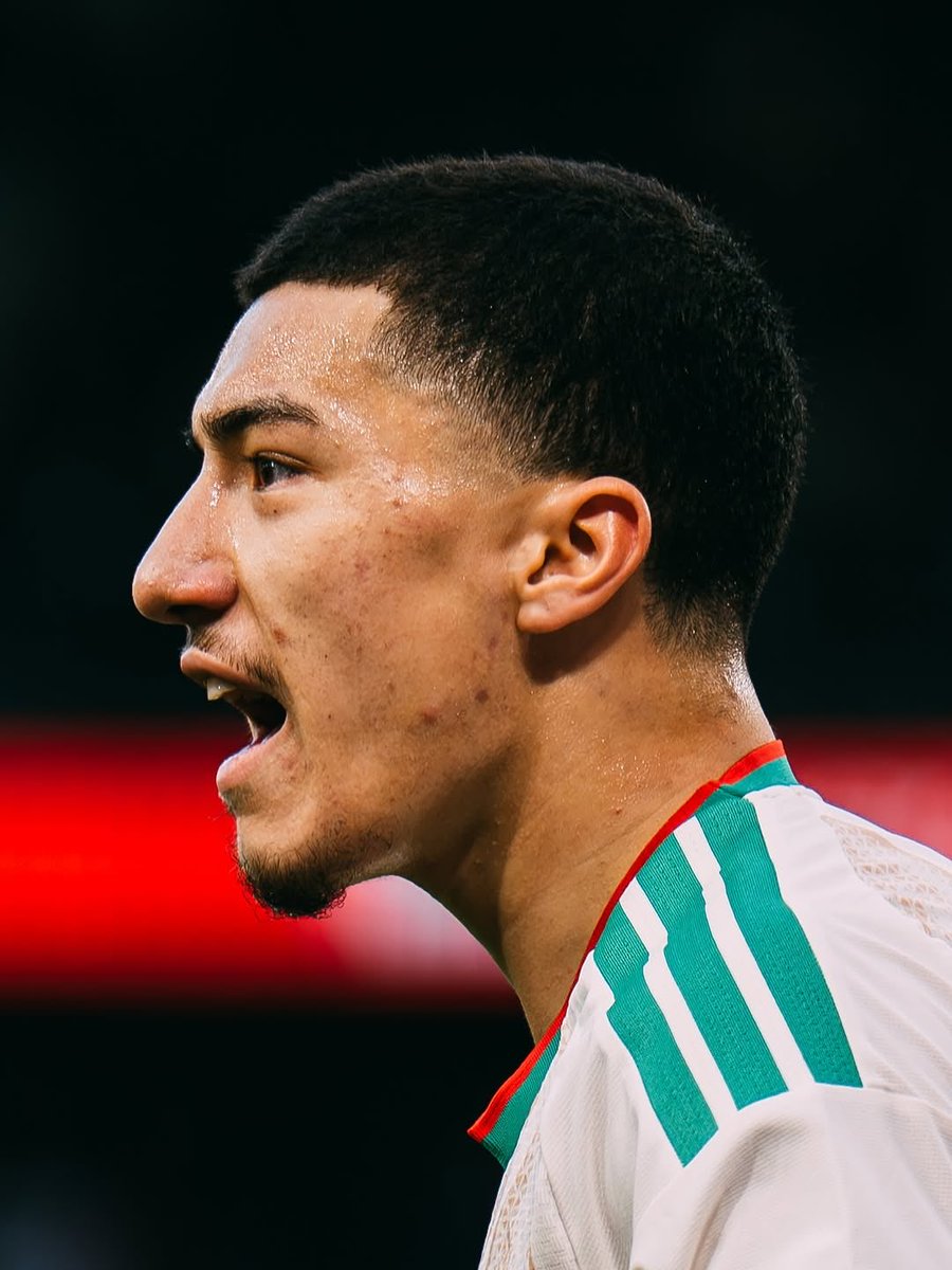 Mohamedyou85246's tweet image. 🇩🇿🏆 Maza, Zidane et Klinsmann en Algérie !
Ibrahim #Maza et Luca #Zidane accompagneront le trophée de la Coupe du Monde lors de sa visite en Algérie ce dimanche, en présence de la légende allemande Jürgen #Klinsmann (champion du monde 1990).✨

🗞️@winwinallsports

 #FIFAWorldCup