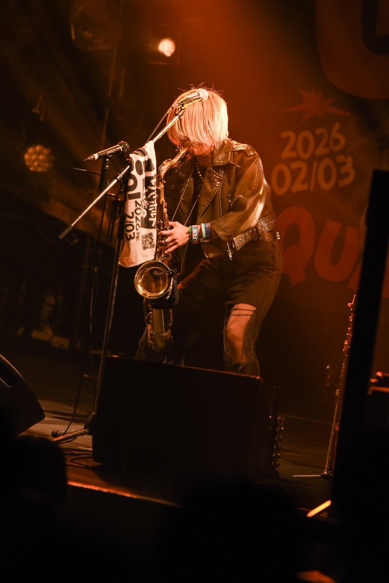 hayabolt's tweet photo. 🌴🎷 https://t.co/N6URihVitg