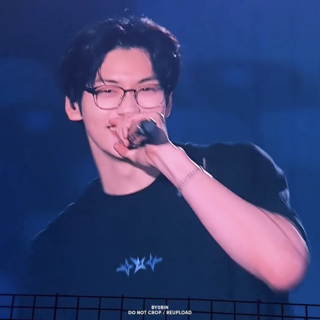 𝐤𝐚𝐲𝐥𝐚 . *. ⋆ tweet media