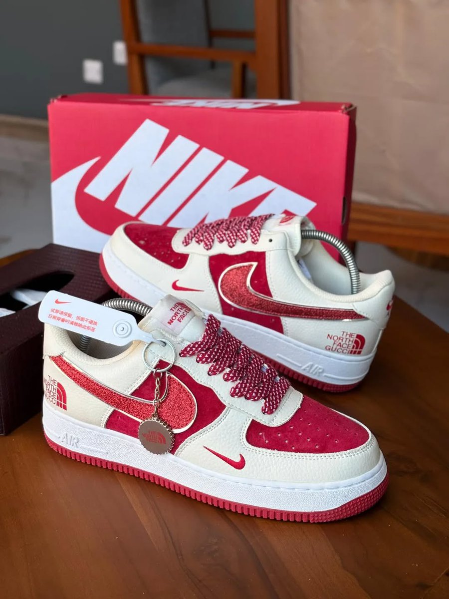 MissChelsea1221's tweet photo. Nisaidie #Repost dear 

Size    39-44🛍️🛍️

Bei    70,000/=

0717251747

@QueenOnlineBiz 
@QueenOnlineBiz https://t.co/zki7XXtGxw