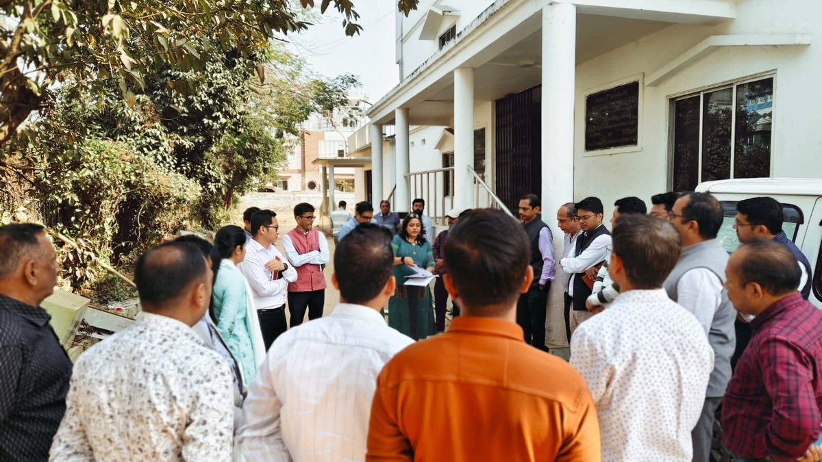 TripuraSRLM's tweet image. A mega program will be held on Viksit Bharat-Guarantee for Rozgar and Ajeevika Mission (Gramin) (VB-G RAM G) Act in Agartala.  A site visit was done by Secretary RD Shri Abhishek Singh IAS in the presence of all line departments.

CEO #TRLM Shri Tarit Kanti Chakma IAS joined in
