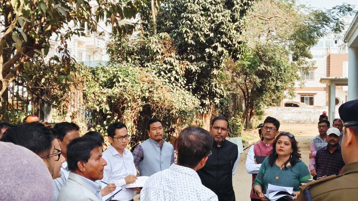 TripuraSRLM's tweet image. A mega program will be held on Viksit Bharat-Guarantee for Rozgar and Ajeevika Mission (Gramin) (VB-G RAM G) Act in Agartala.  A site visit was done by Secretary RD Shri Abhishek Singh IAS in the presence of all line departments.

CEO #TRLM Shri Tarit Kanti Chakma IAS joined in
