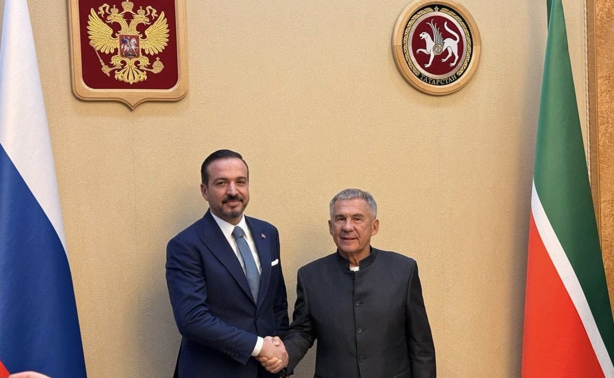 Tataristan Cumhuriyeti Reisi Sayın Rüstem Minnihanov ile gerçekleştirdiğimiz görüşmede özellikle ekonomik ilişkilerimizi artıracak faaliyetler ve karşılıklı yatırım imkanlarını değerlendirdik.

Nazik kabulleri ve konukseverlikleri için teşekkür ediyorum.  

#Tataristan