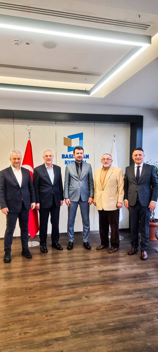kvorgtr's tweet photo. Genel Başkanımız Yusuf Cevahir, Vakıf Genel Sekreterimiz Hüseyin Güler ve Yürütme Kurulu Üyemiz Tamer Taşpınar. Basın İlan Kurumu Genel Müdürü Abdülkadir Çay’ı ve Basın İlan Kurumu Genel Müdür Yardımcısı ve vakfımızın Yürütme Kurulu Üyesi Dr. İbrahim Delibaş’ı ziyaret ettik. https://t.co/Z0mFeq73Ut
