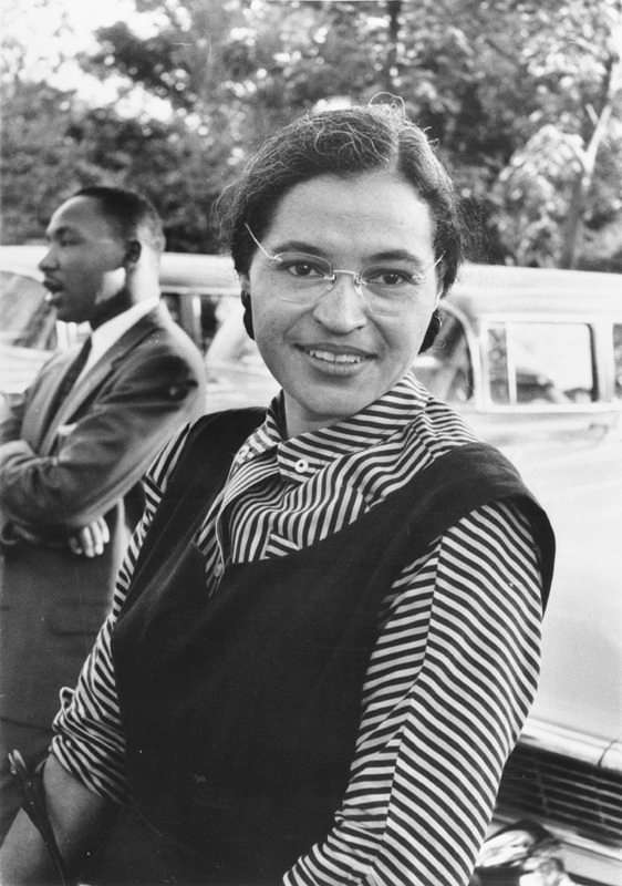 LostInTimeVids's tweet photo. On this dat in 1913, Rosa Parks, a courageous civil rights activist whose quiet act of defiance helped spark the movement for racial equality, was born in Tuskegee, Alabama. https://t.co/JC9IxKyKD7