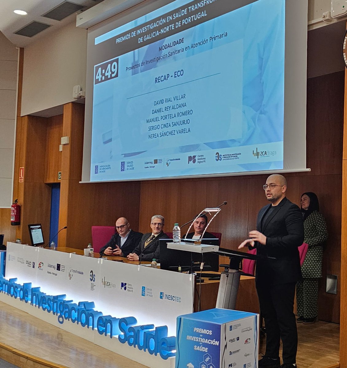 SEMERGENap's tweet photo. Entre los FINALISTAS...
⚡Proyecto sobre el conocimiento de cáncer oral y enfermedad periodontal en Galicia Dr. @RosendoBugarin 
⚡ Proyecto RECAP-ECO. David Rial Villar  Dr. @DanielReyAldana
⚡Estudio GRABICAP. Valor predictivo de la grasa visceral ecográfica. Dr. @SergioCinza 
⚡Estratificación biológica precoz del deterioro cognitivo en Atención Primaria mediante biomarcadores séricos ultrasensibles (SIMOA). 
Dr. Juan Sánchez Castro 
#SEMERGENInvestigación