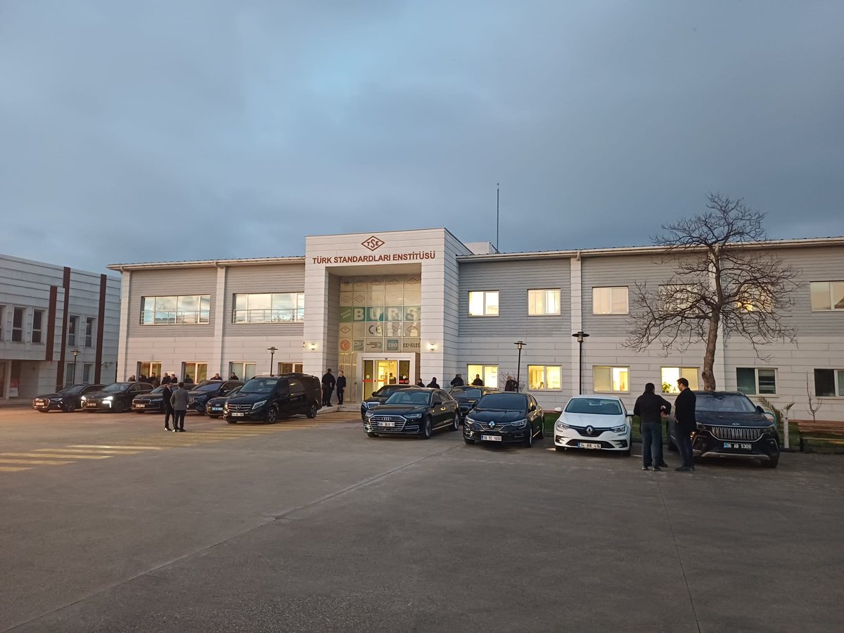 Sayın Bursa Valimiz Erol Ayyıldız’ın himayeleri ve Bilecik Valimiz Faik Oktay Sözer’in katılımlarıyla TSE Bursa Bölge Koordinatörlüğümüzde, “Kalite Şehri Bursa” vizyonu doğrultusunda standart ve kalite odaklı senkronize yönetim anlayışında buluştuk.<a href="/Husrevmehmet/">Mehmet Hüsrev</a>