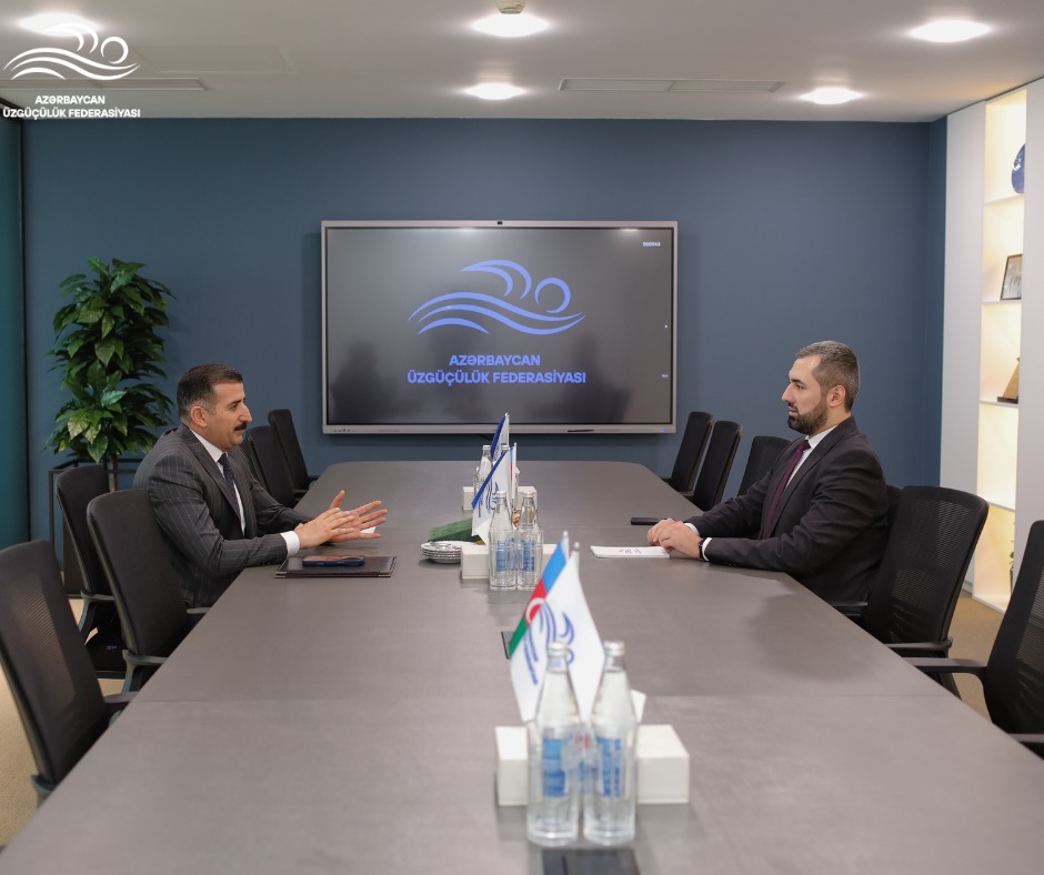azeswimming's tweet photo. A Memorandum of Cooperation has been signed between the Azerbaijan Swimming Federation and the Azerbaijan Triathlon Federation.

Full interview 👇

https://t.co/KhhfHpQIb8

#ASF #AzeSwimming #TriathlonAzerbaijan #triathlon https://t.co/JnWBmn5Tam