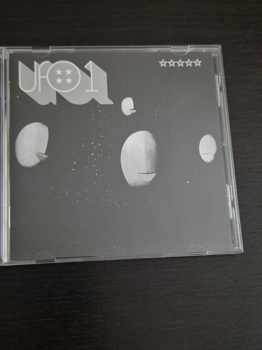 BubenikKarel's tweet photo. UFO 1 is the debut album by British band UFO, released in 1970.
Voc:Phil Mogg
G:Mick Bolton
Bg:Pete Way
Dr:Andy Parker
#NowPlaying #UFOband https://t.co/4Uf5k8UXe1