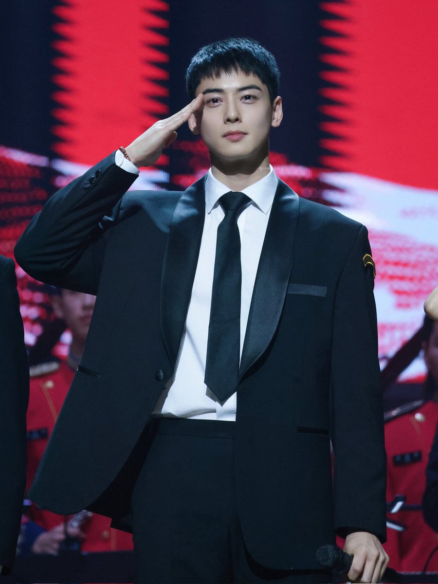 🫡 ภูมิใจในตัวอึนอูที่มีความกล้าหาญ เลือกยืนหยัดต่อสู้กับความไม่เป็นธรรมอย่างมีศักดิ์ศรี และตรงไปตรงมาในทุกกระบวนการ

#차은우 #CHAEUNWOO #ชาอึนอู