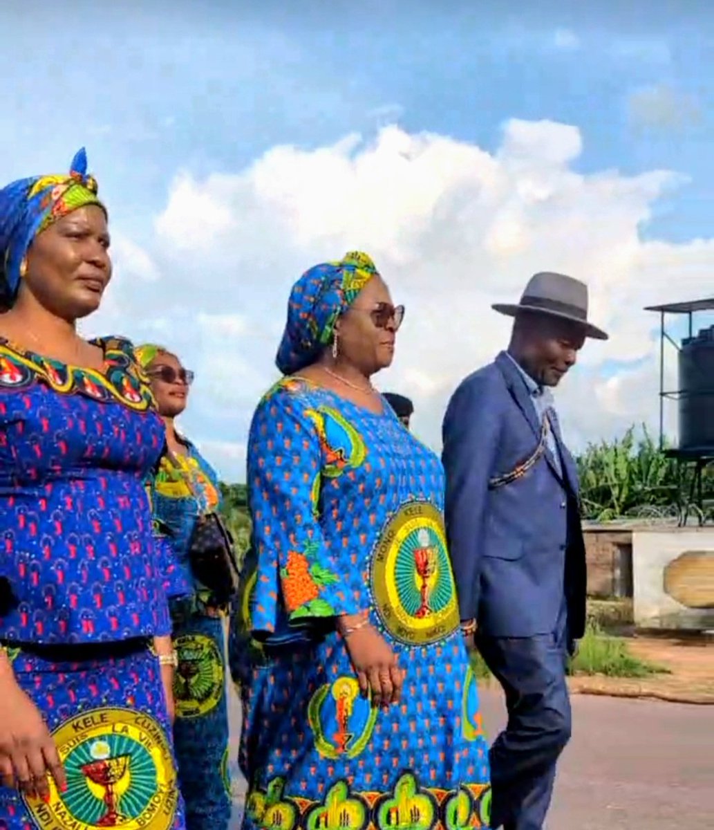 SilasBookKalomb's tweet photo. Haut-Katanga :
Hon. Clotilde Mutita au cœur du village 41 pour une journée de proximité et d'actions sociales https://t.co/PAq3enMQ8J